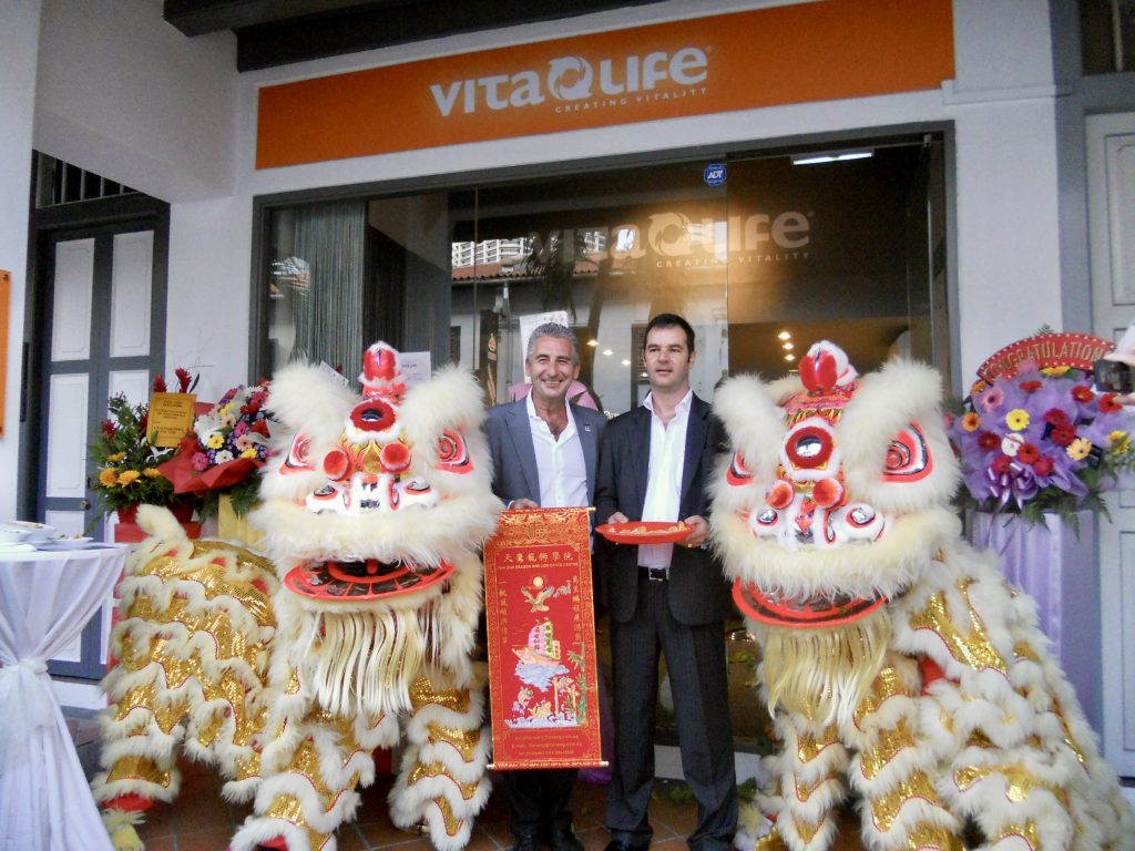 Mario Hintermayer VitaLife - Creating Vitality mario hintermayer mh charity podcast eq der herzen 2008 Vita Life eroffnung Singapore Mario Hintermayer https://mariohintermayer.com
